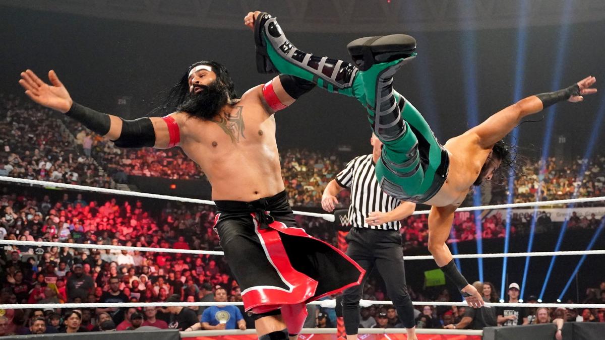 पाकिस्तानी रेसलर ने WWE Raw में Veer Mahaan का खाना चुराया, भारतीय स्टार ने की हवा टाइट!