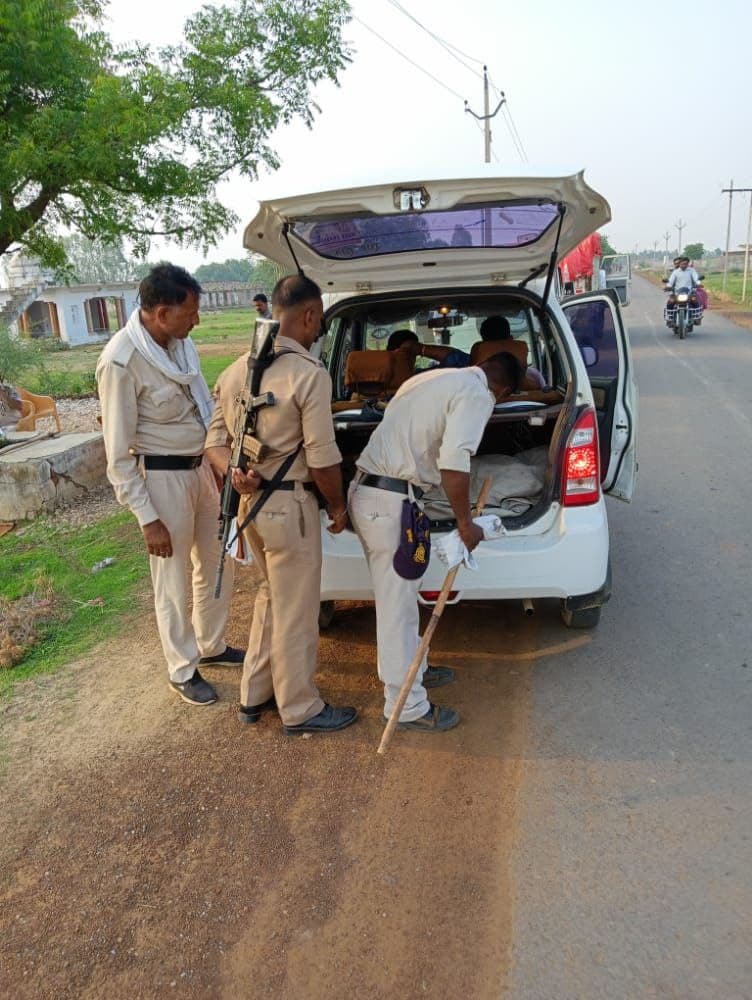 Strictness due to elections, police stopped vehicles and searched