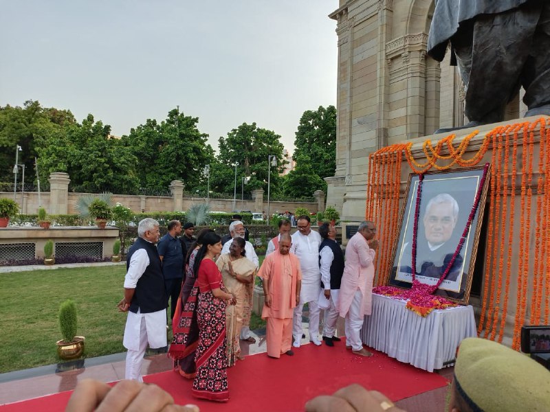 President Election Candidate Draupadi Murmu Visited Lucknow CM Yogi Called Shivpal Yadav