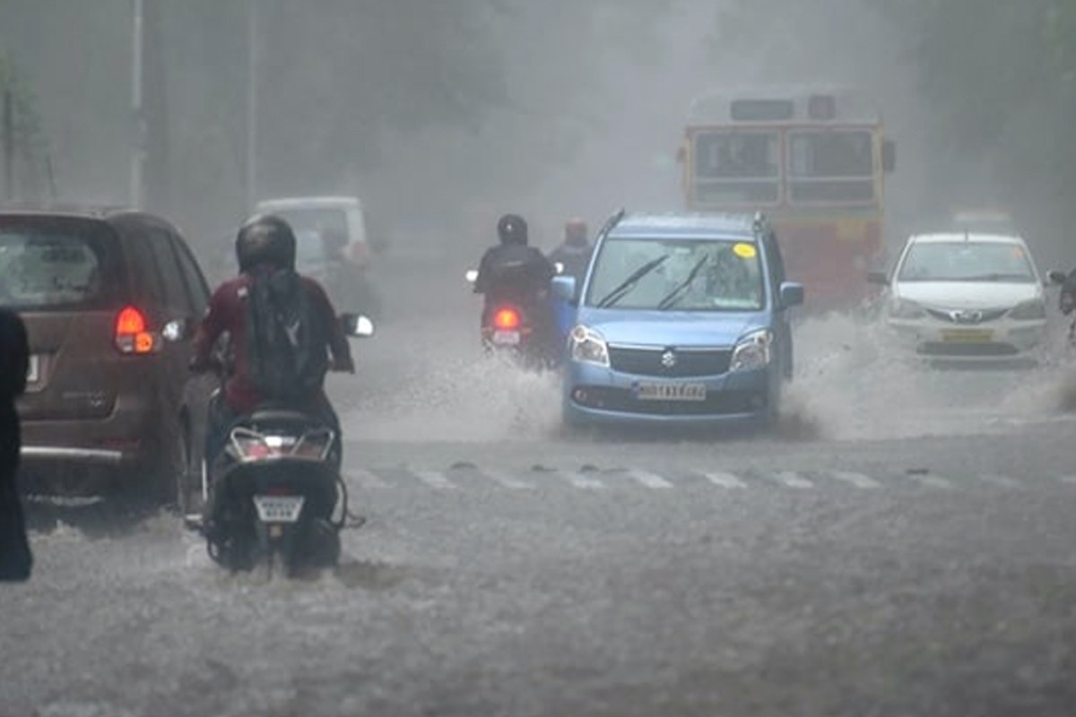 IMD Issues Heavy Rain Alert For Maharashtra On Monday Check Latest ...