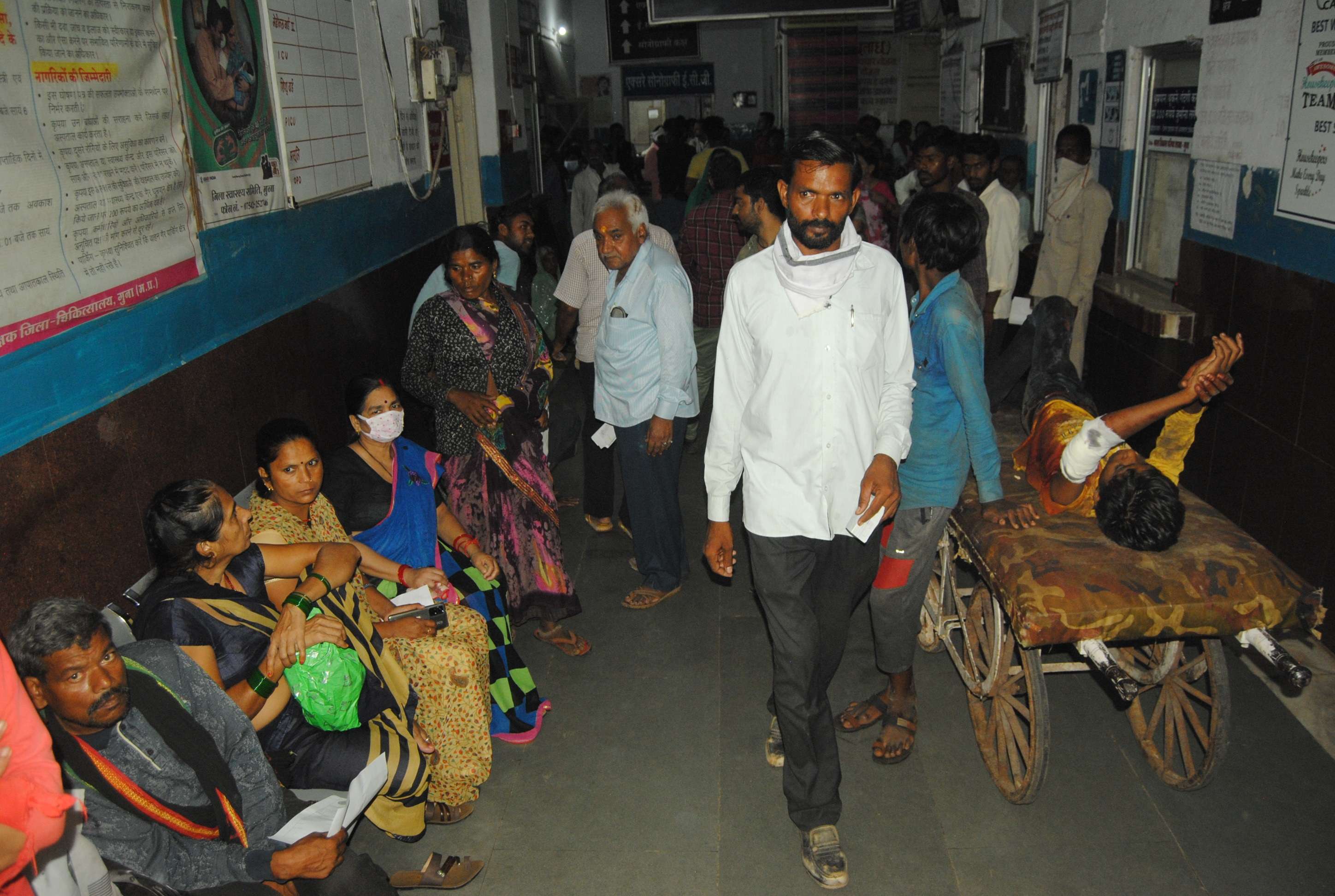 गुना अस्पताल में ऐसा क्या हुआ कि डॉक्टर्स ने इमरजेंसी डयूटी करने से इंकार कर दिया