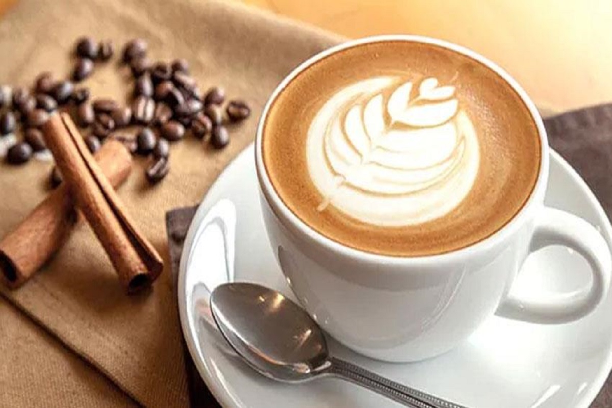 Coffee Side Effects: अधिक मात्रा में कॉफी पीने से सेहत हो सकता है नुकसान, जानें इसके साइड इफेक्ट्स 