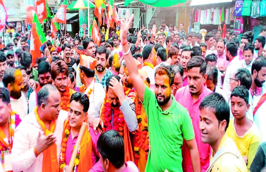 मेघनगर नगर परिषद मेें फिर कमल, भाजपा के 8 तो कांग्रेस के 6 और एक वार्ड में निर्दलीय विजयी