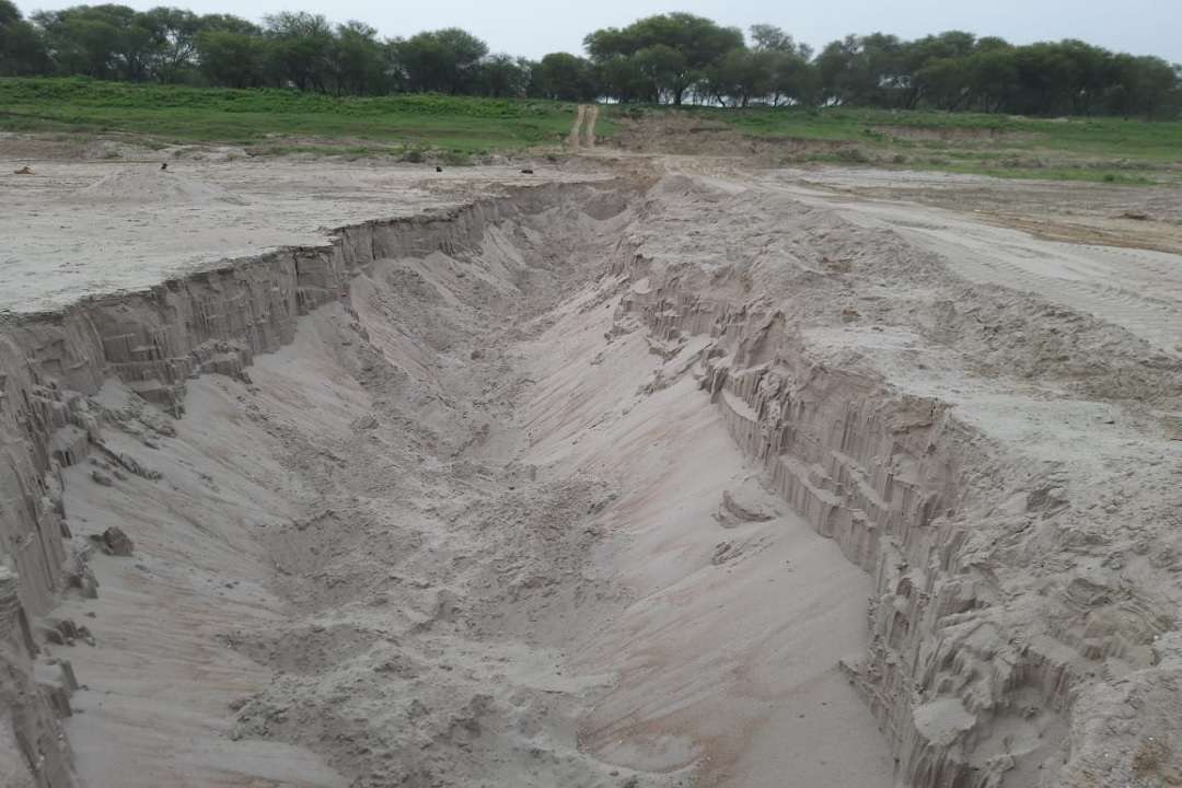 गंगा पार नहर परियोजना के तहत की गई खोदाई