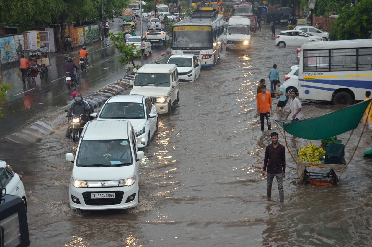 Monsoon Update: रिमझिम से लेकर मूसलाधार पानी बरसा