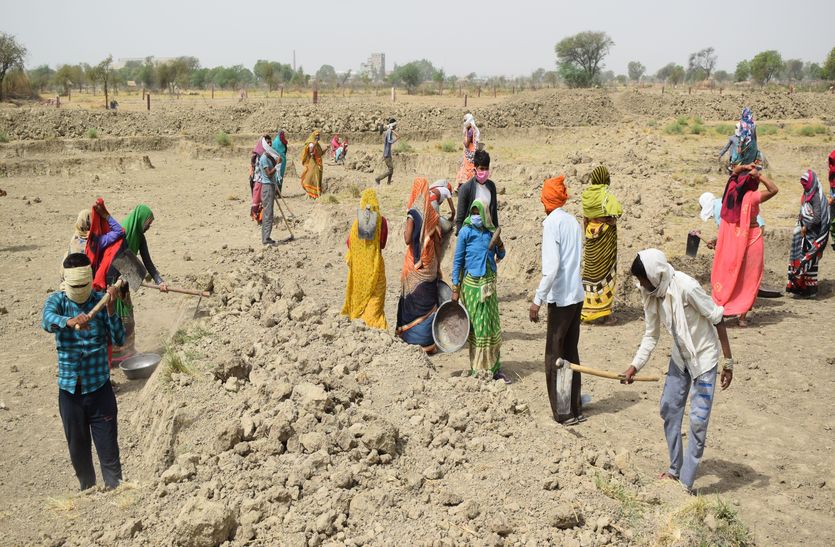 MNREGA: Panchayats waiting for payment of construction material for two and a half years