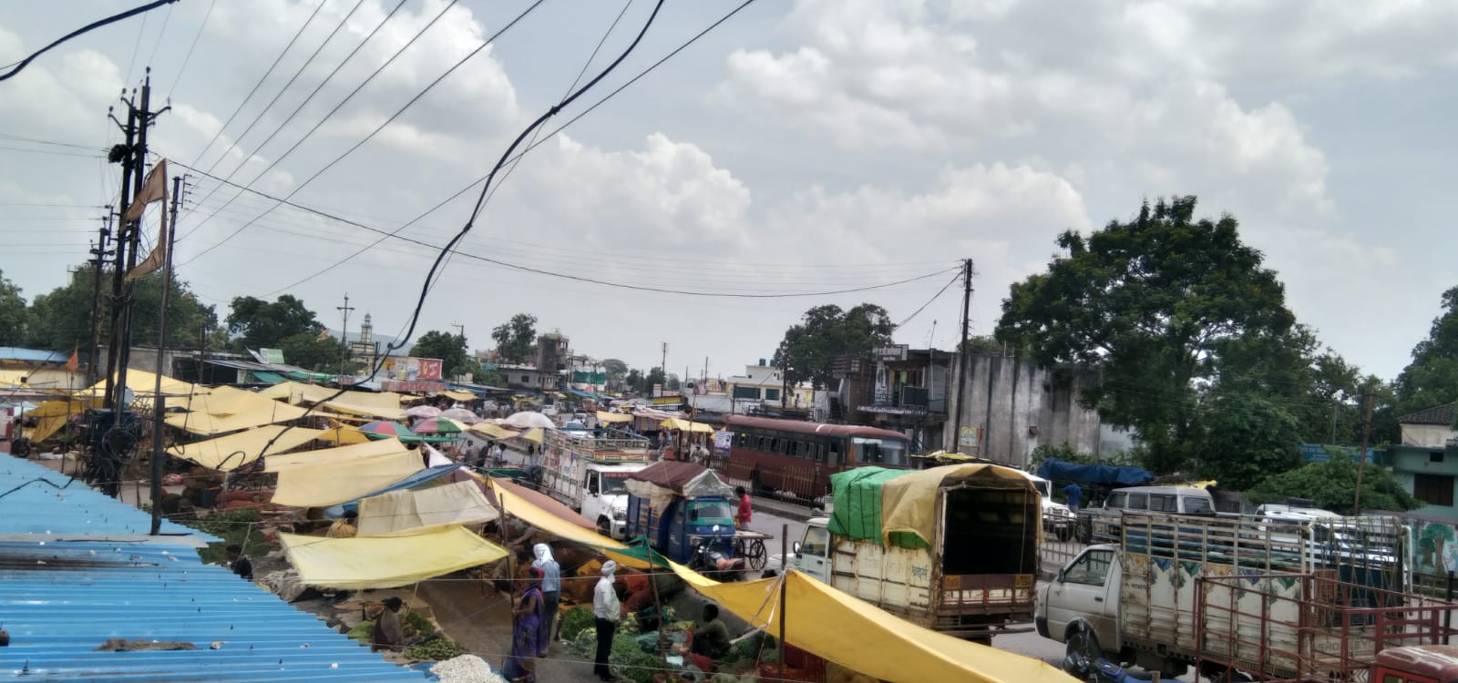 hat_bazar.jpg