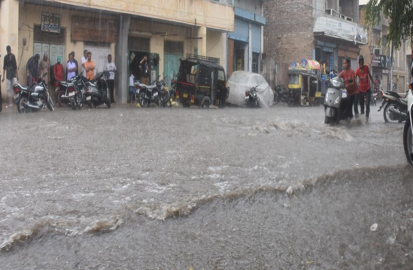 monsoon 2022 in rajasthan: एक घंटे में ही नाव चलने के बन गए हालात
