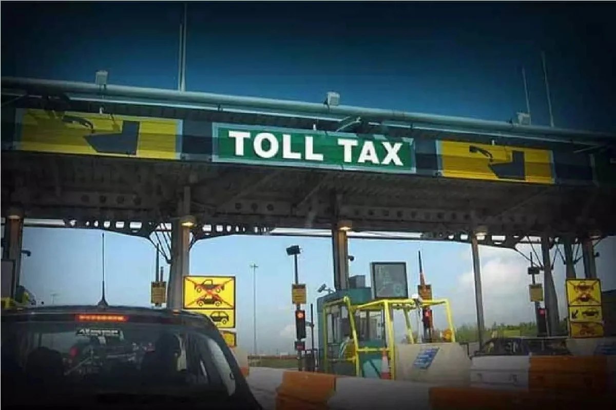 Toll Tax on Expressway: बुंदेलखंड एक्सप्रेस वे की तय हुईं Toll Tax दरें, 25 फीसदी मिलेगी छूट, देखिए पूरी List