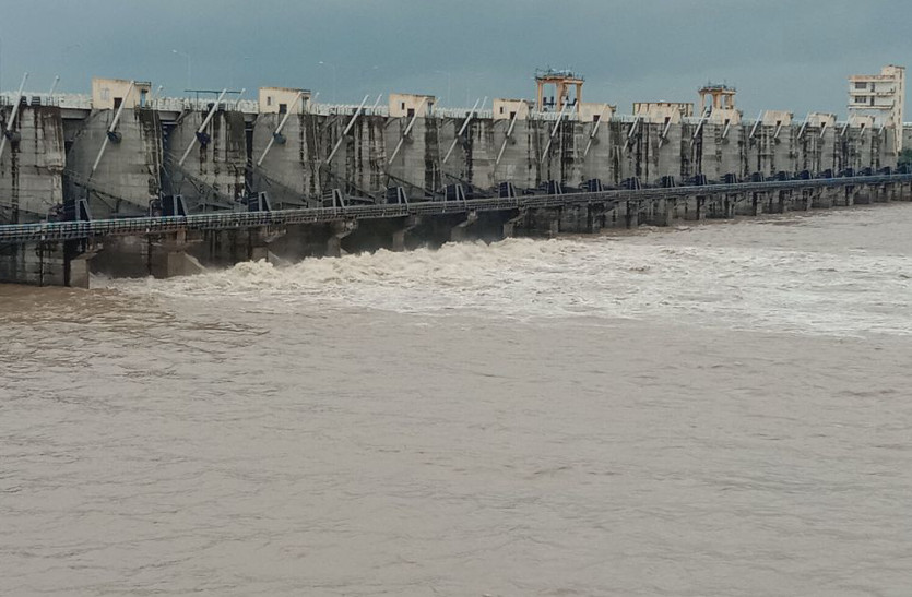 बीसलपुर बांध से बड़ी खबर-त्रिवेणी नदी से बांध में पानी की आवक शुरू,,,,चार घंटे में ही आया 7 सेंटीमीटर पानी
