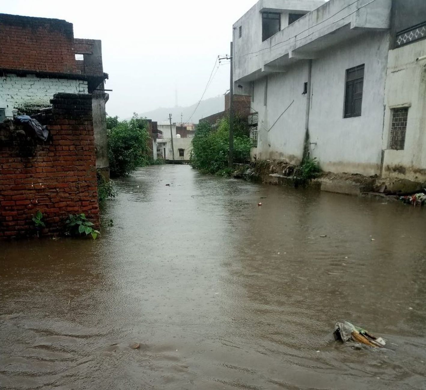 Video : जिले में 9 घंटे में आठ इंच बारिश, जिले में लगी बारिश की झड़ी, आधा दर्जन मार्ग बंद
