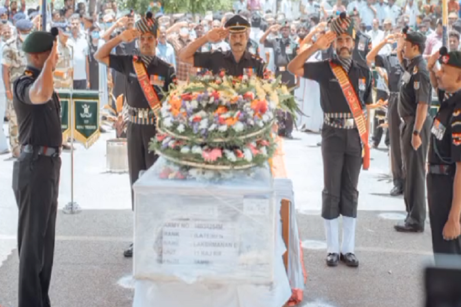 मदुरै में राजकीय सम्मान के साथ हुआ शहीद लक्ष्मणन का अंतिम संस्कार, अंतिम विदाई में जुटे हजारों लोग