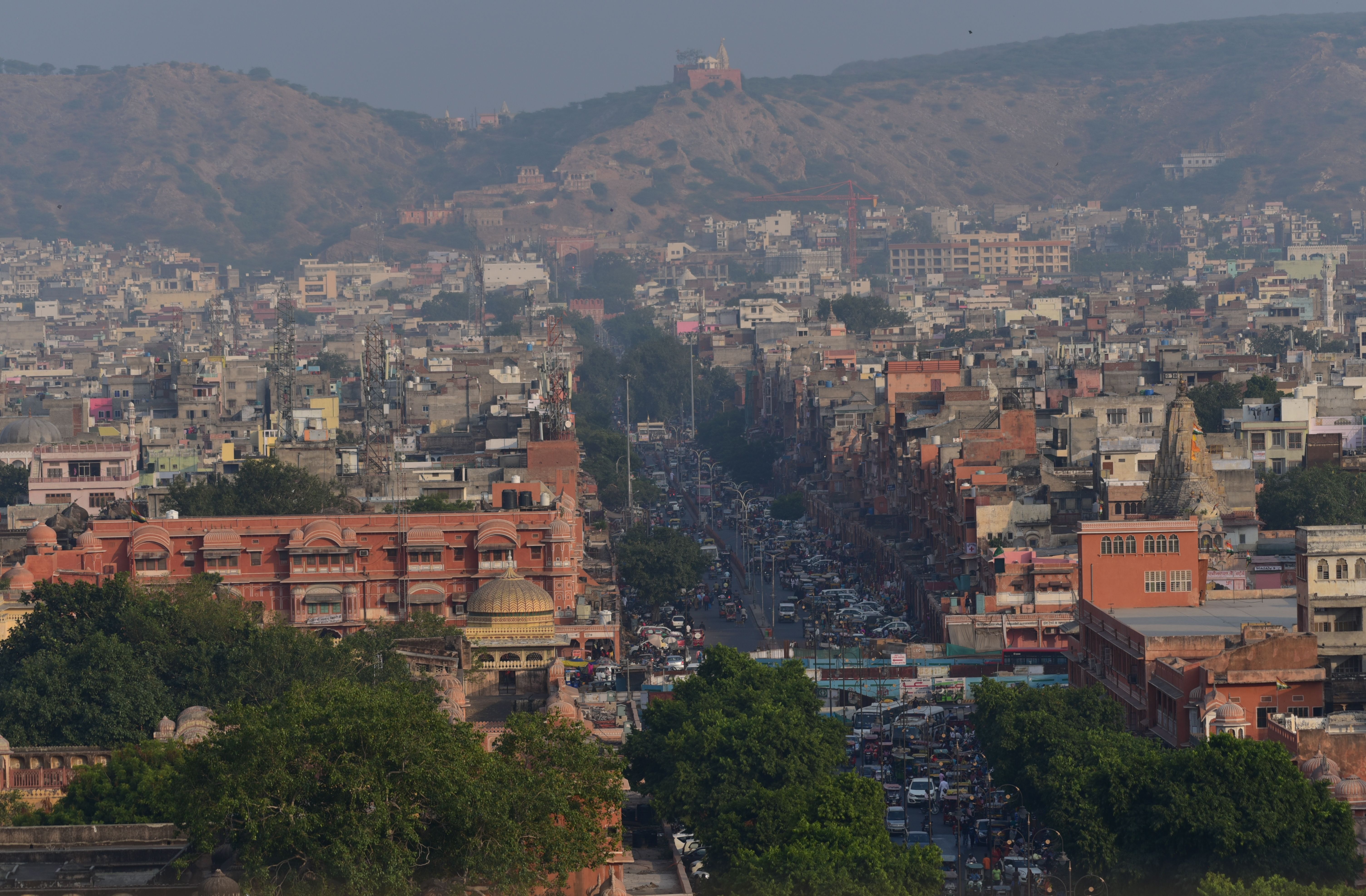 VIDEO : मानसून के बीच जयपुर में लोगों के सामने आ गई ये बड़ी समस्या