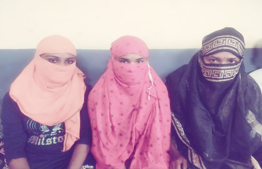 गोदाम के सुरक्षा गार्ड से लूटपाट, 3 युवतियां सहित चार गिरफ्तार