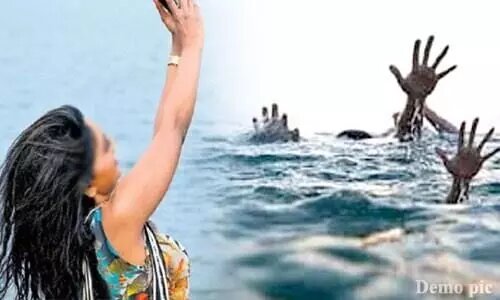 रानी लक्ष्मीबाई बांध पर सेल्फी लेते समय पानी में गिरी लड़की, गोताखोरों ने खोजा