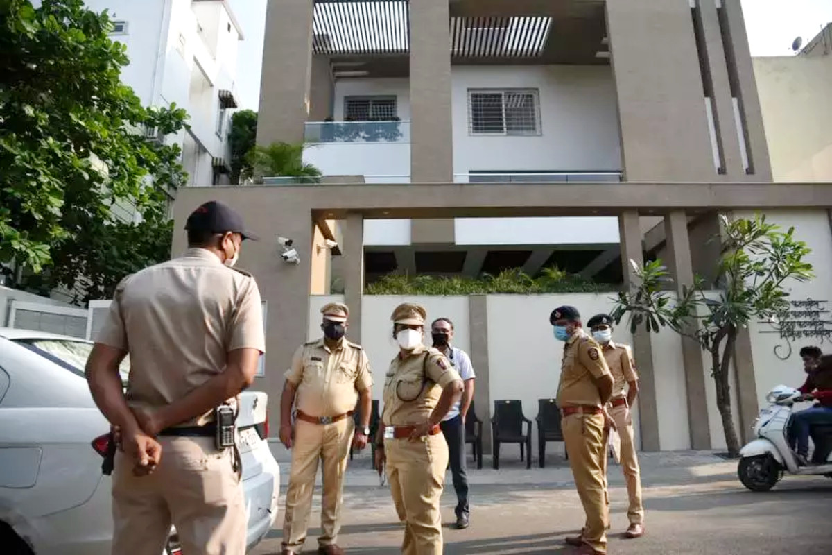 Nagpur Crime: डिप्टी सीएम देवेंद्र फडणवीस के घर के बाहर मजदूर ने किया सुसाइड, मचा हड़कंप