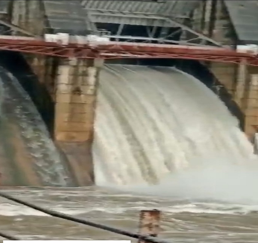 Video.... धरोई बांध से साबरमती नदी में पानी छोड़े जाने से कई गांवों को  चेतावनी