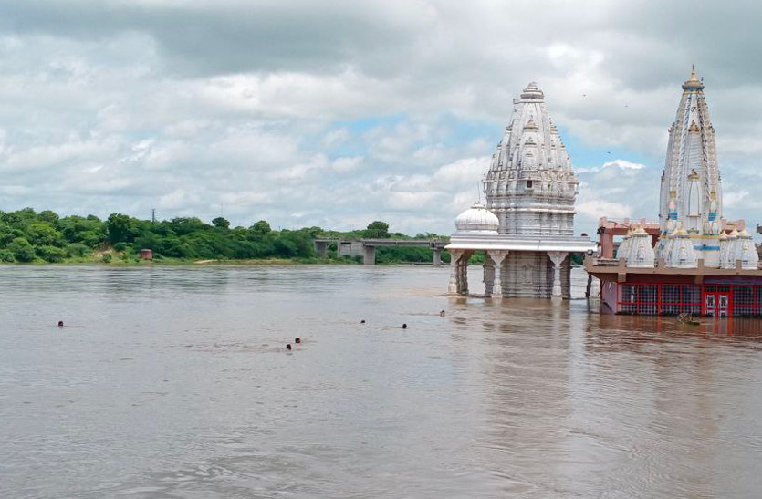 राजस्थान में यहां जमकर बरसे मेघ, ये नदियां उफान पर, पढ़ें मौसम का लेटेस्ट अपडेट