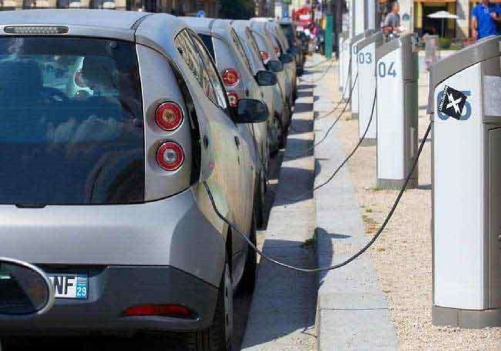 UP के इन शहरों में पार्किंग में मिलेगी इलेक्ट्रिक वाहनों के चार्जिंग की सुविधा