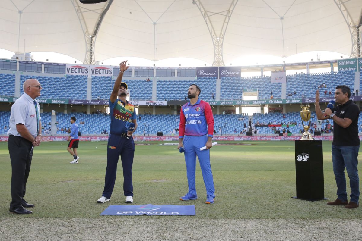 SL vs AFG, Asia Cup 2022: श्रीलंका के खिलाफ अफगानिस्तान ने टॉस जीतकर किया गेंदबाजी करने का फैसला | Asia Cup 2022 Match 1 Sri Lanka vs Afghanistan T20 match updates afg won the toss opt to bowl  score Target Result | Patrika News