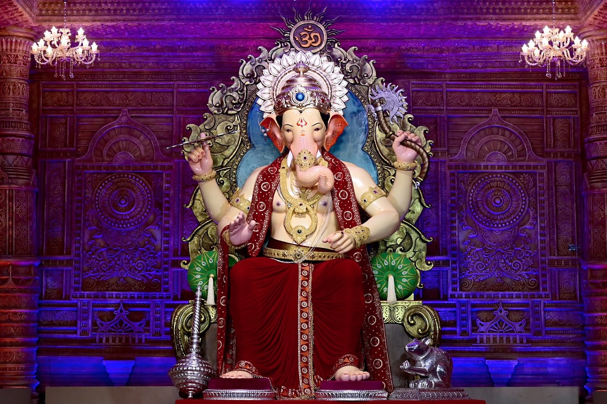 Mumbais Lalbaugcha Raja receives Rs 6.7 cr donation from devotees till date