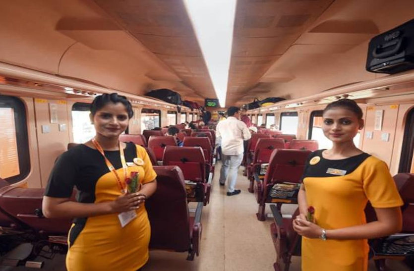 Tejas Express: देश की पहली प्राइवेट ट्रेन में कर सकेंगे फ्री यात्रा, सरकारी कर्मचारियों को तोहफा