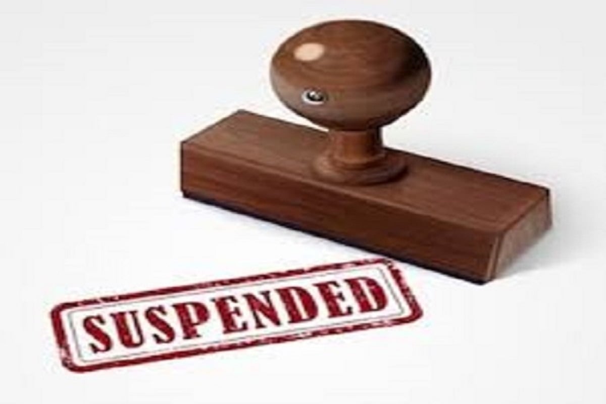 health_officer_suspended_for_ordering_to_write_names_of_hospitals_in_urdu_in_up.jpg