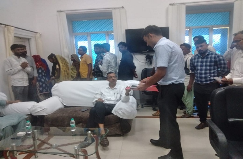 राजस्थान राज्य क्रीड़ा परिषद के कर्मचारी-अधिकारियों ने खोला मोर्चा