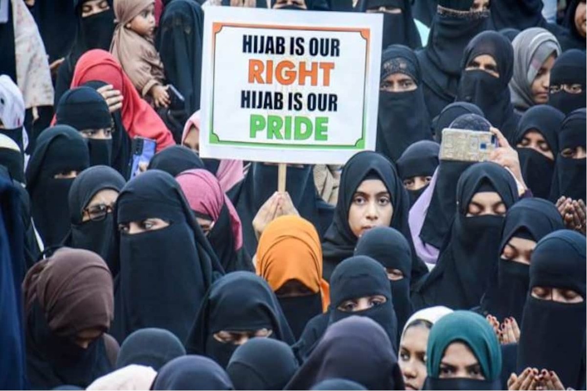 हिजाब विवाद पर सुप्रीम कोर्ट में आज पूरी हो सकती है सुनवाई, जल्द आ सकता है फैसला