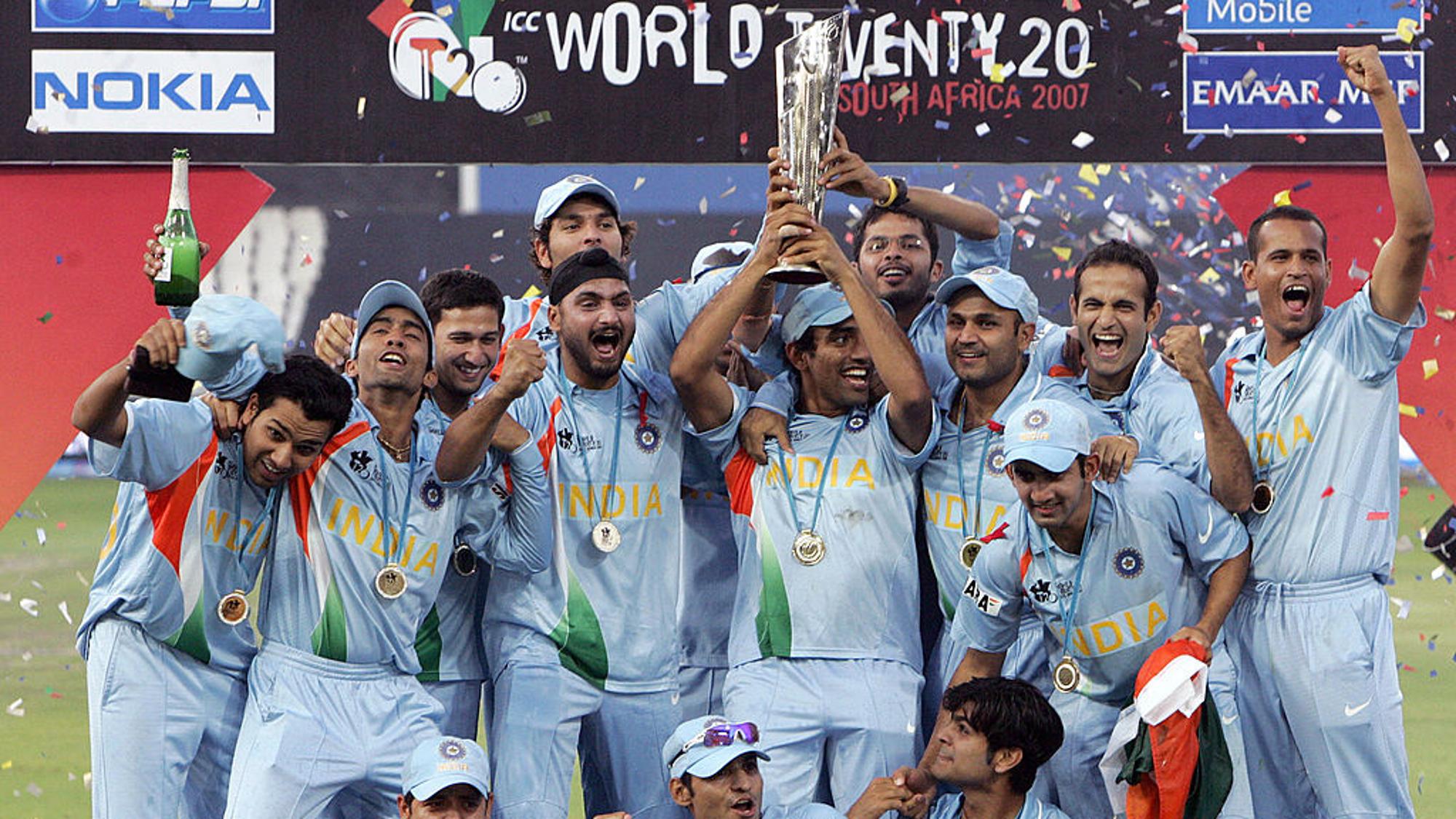आज ही के दिन धोनी की कप्तानी में 15 साल पहले T20 का वर्ल्ड चैंपियन बना था भारत, देखिए जीत का जश्न