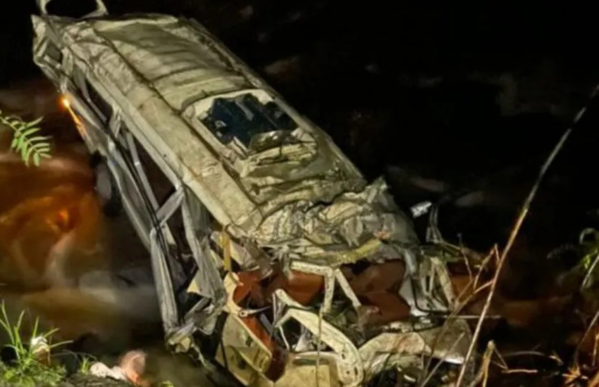 हिमाचल : कुल्लू में यात्रियों से भरी गाड़ी खाई में गिरी, 7 की मौत, 10 बुरी तरह जख्मी