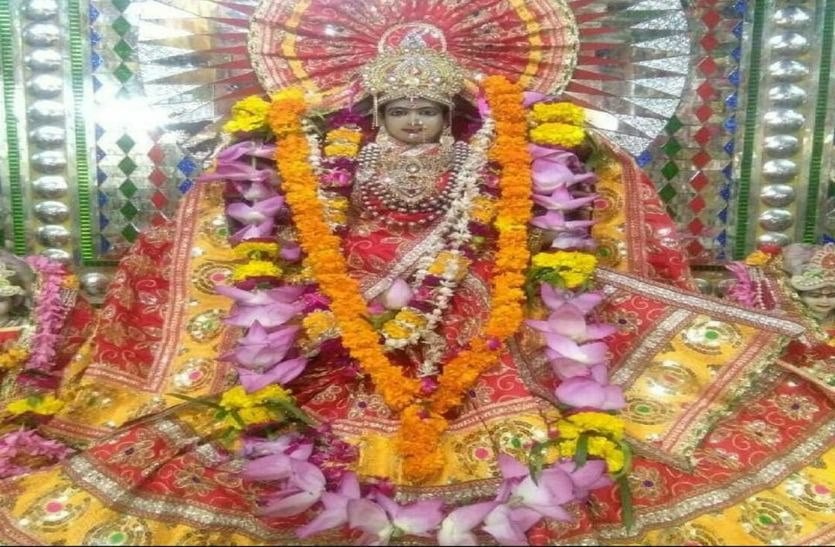 लाखों श्रद्धालुओं की आस्था का केंद्र है धौलागढ़ देवी का मंदिर
