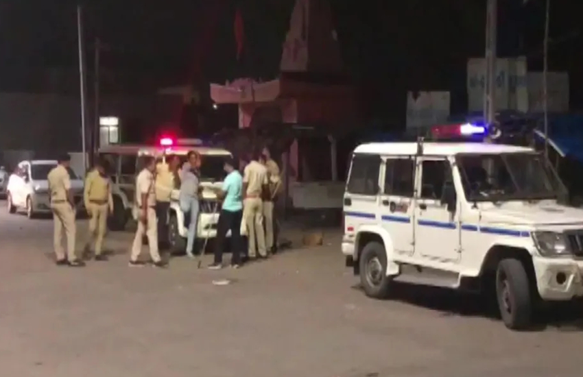 गुजरात: वडोदरा में धार्मिक झंडे को लेकर झड़प के बाद सांप्रदायिक तनाव, अब तक 40 गिरफ्तार