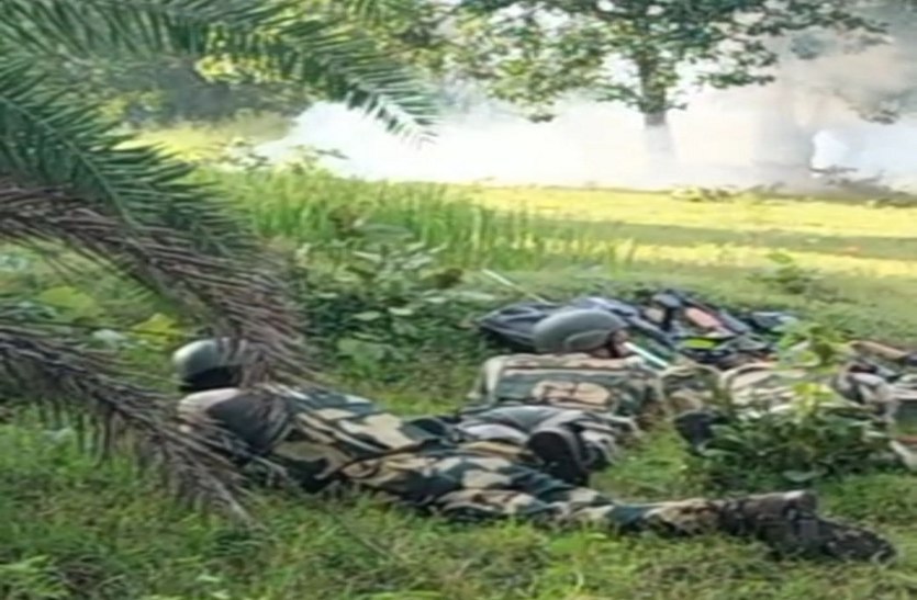 माओवादियों ने लगाया रिमोट कंट्रोल वाला जिंदा बम