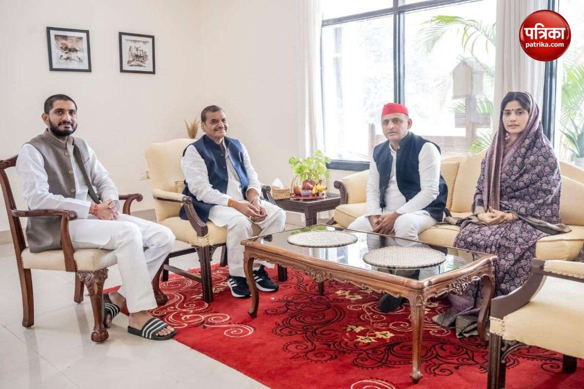 dimple_bahtiji_marriage_mulayam_antim_two.jpg