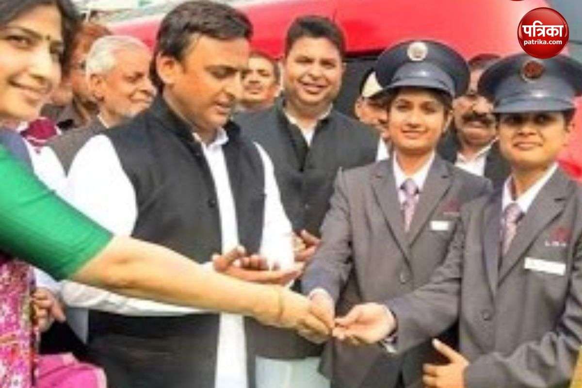 dimple_and__akhilesh_.jpg