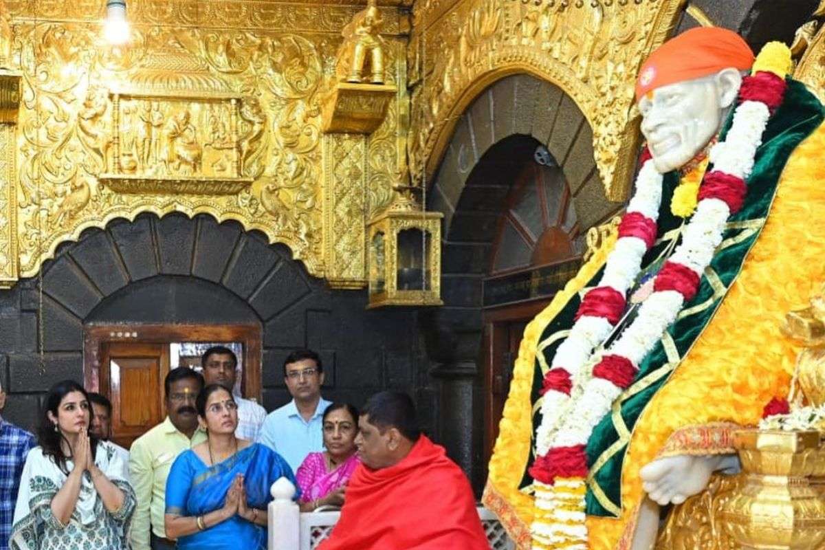 Raveena Tandon in Sai Temple
