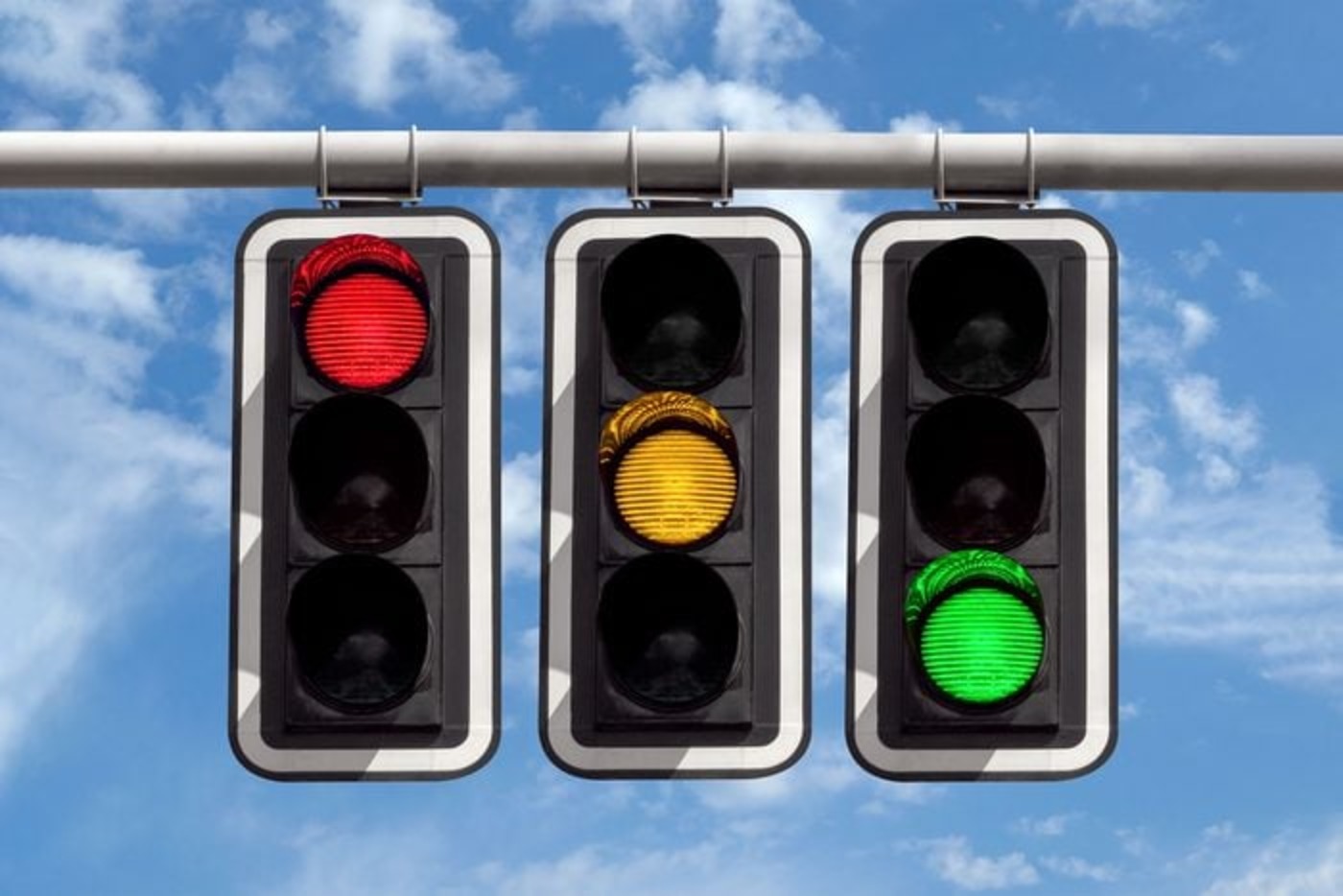 interesting-facts-about-why-traffic-signal-colours-were-chosen