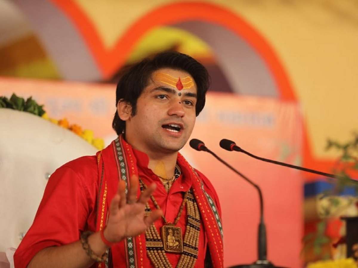 dhirendra_shastri_image.jpg