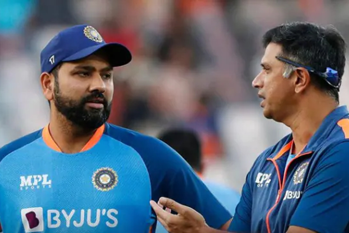 coach rahul dravid gave tips of victory to team india before the series  against australia | आस्ट्रेलिया के खिलाफ सीरीज से पहले कोच राहुल द्रविड़ ने  टीम इंडिया को दिया जीत का