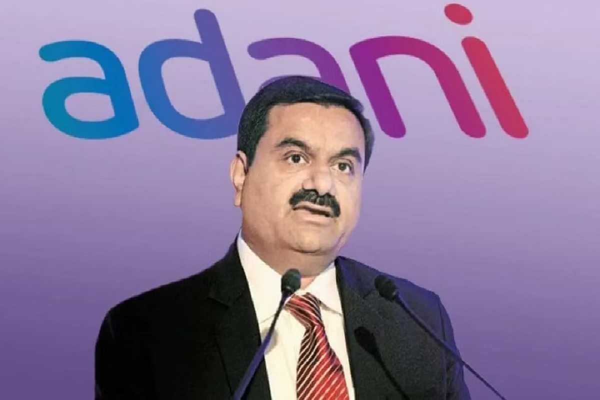Gautam Adani now at 33rd position in billionaires list amid hindenburg effect | हिंडनबर्ग रिपोर्ट ने गौतम अडानी को दिया तगड़ा झटका, अब टॉप-30 अमीरों की लिस्ट से भी हुए बाहर