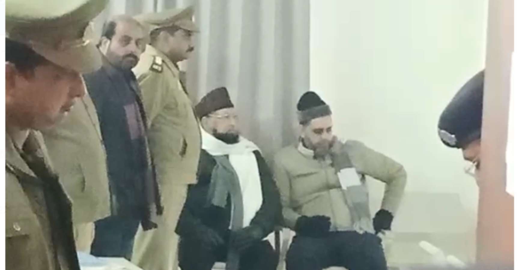 Meerut News: याकूब कुरैशी का 13 करोड का मकान कुर्क, अब मर्सिडीज और रेंजर रोवर की बारी