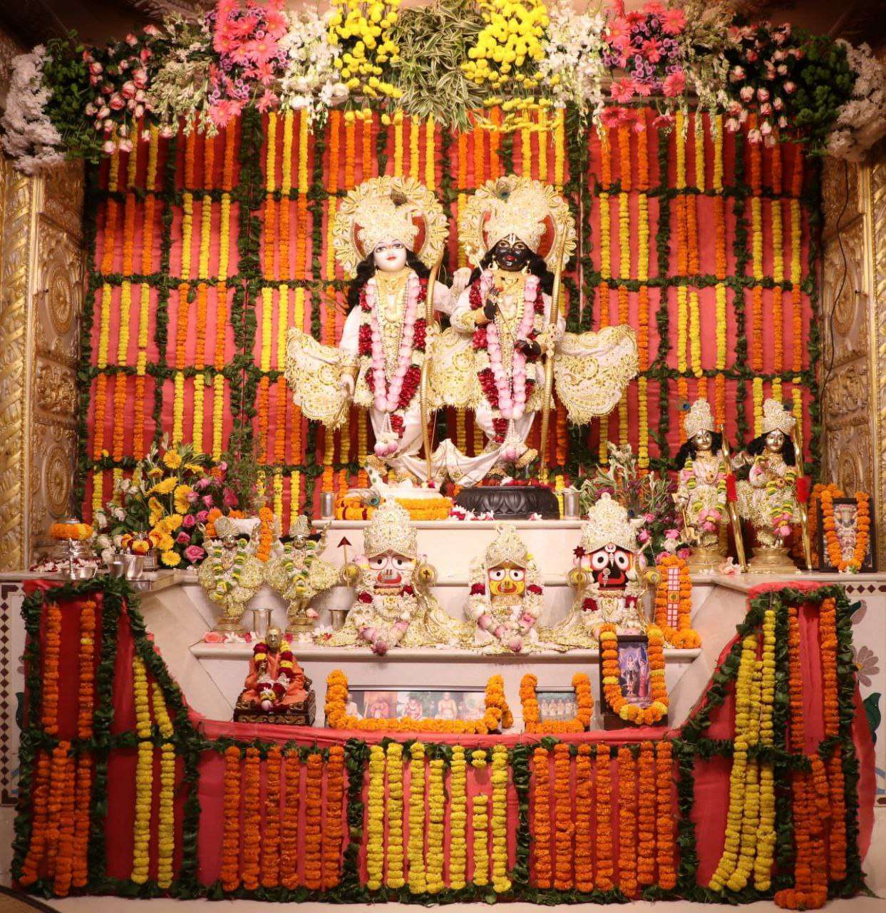 'Ram Navami' पर कृष्ण बलराम मंदिर में विशेष यज्ञ का आयोजन