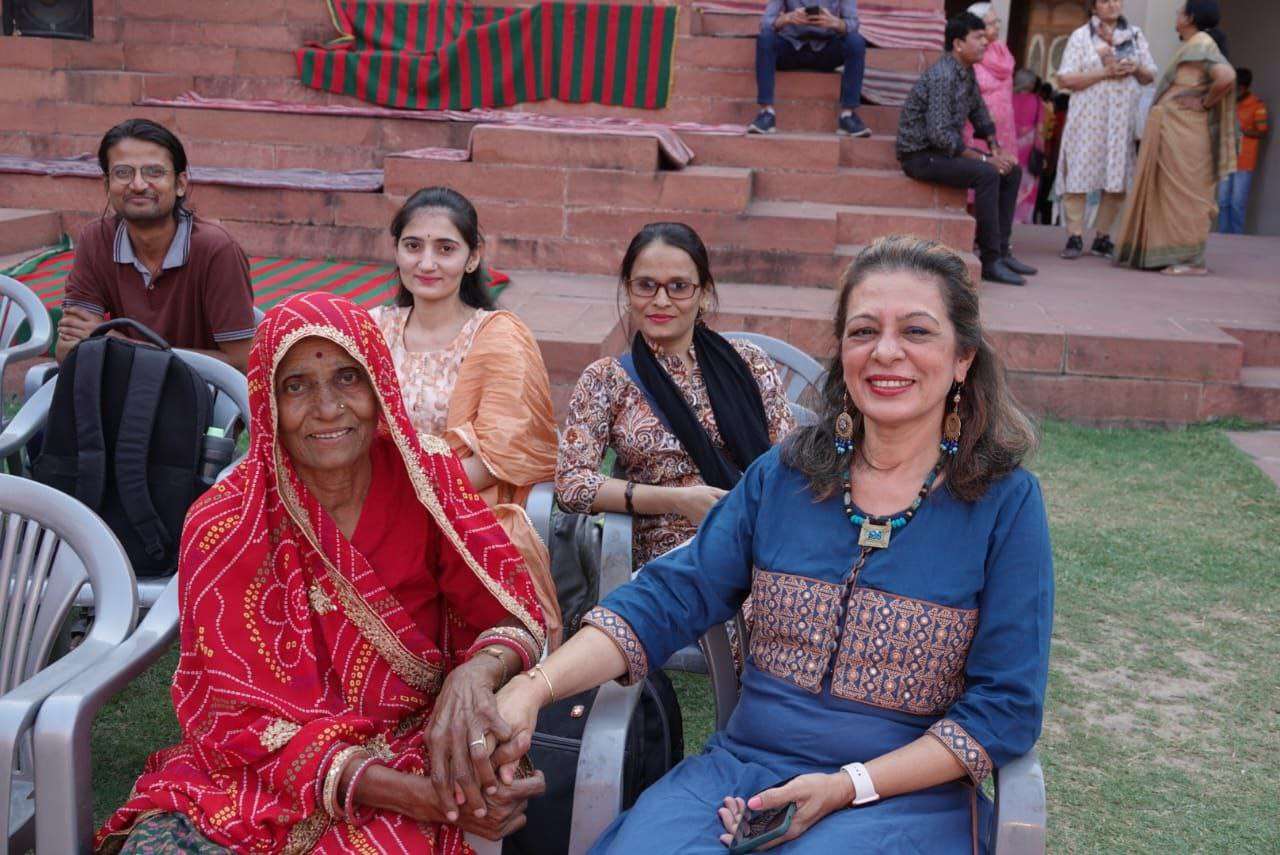देखें फोटो/वीडियो: फौजिया दास्तानगो की दास्तान-ए-भंवरी
