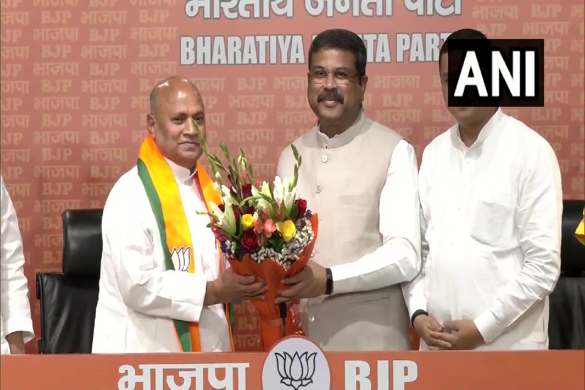 Ex Jdu President Rcp Singh Joins Bjp In Delhi नीतीश कुमार के करीबी रहे पूर्व केंद्रीय मंत्री