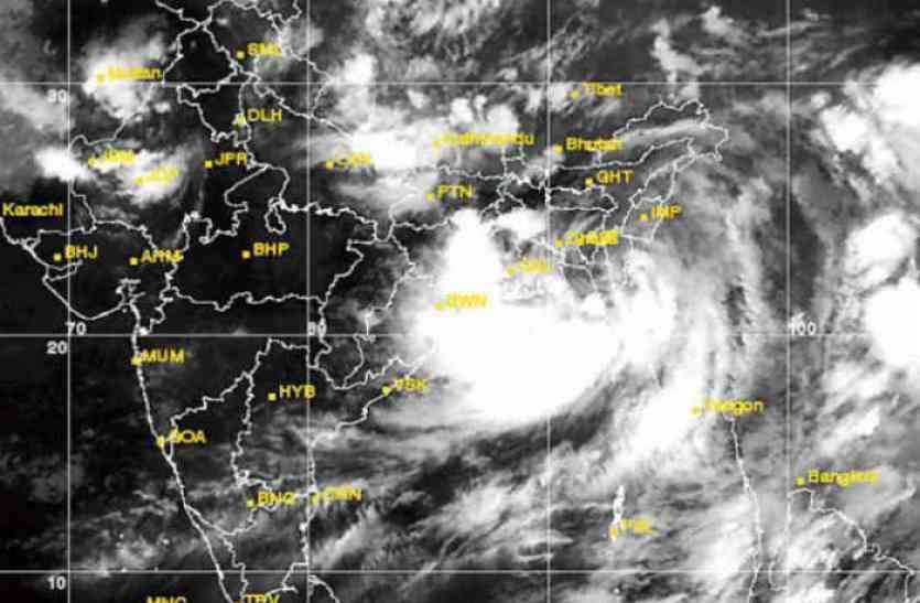 UP weather update: तापमान में आया जबरदस्त परिवर्तन, सुबह से शुरू हुई बूंदाबांदी, जाने मौसम का हाल