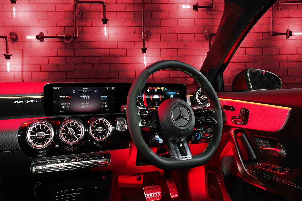 mercedes_benz_cabin.jpg