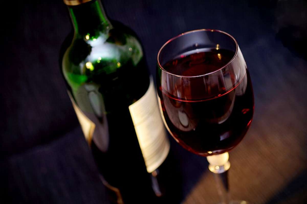 red-wine-for-reducing-stres.jpg