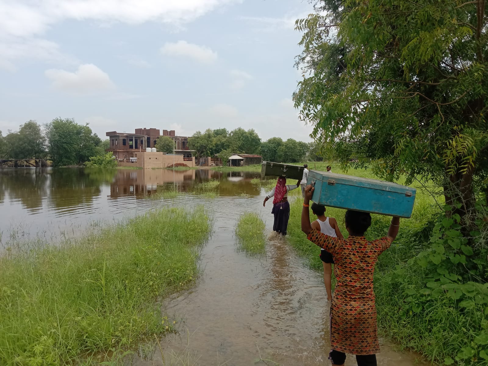 राजस्थान में यहां दर्जनों घर पानी में डूबे, हालात जानकर दंग रह जाएंगे आप