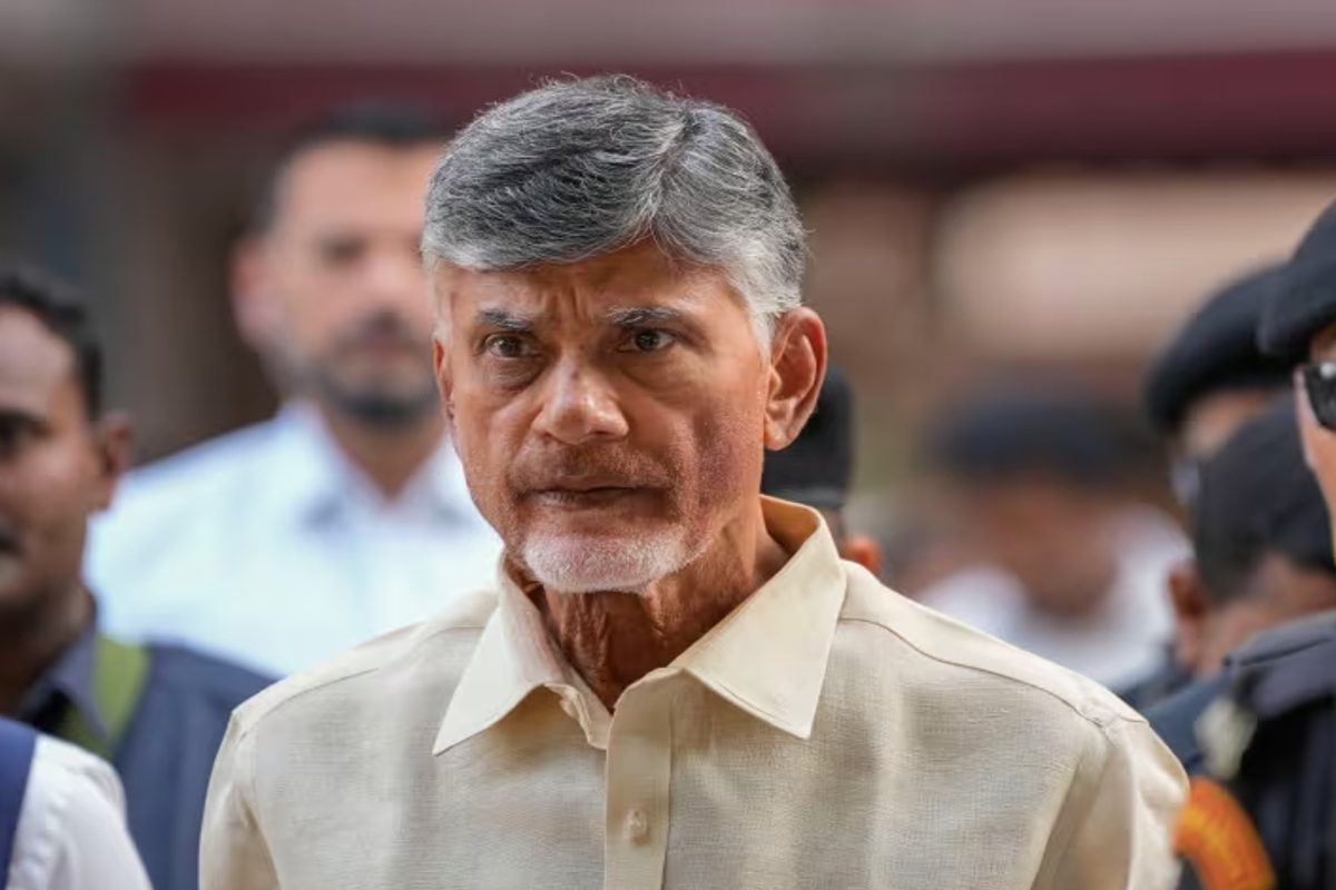 former andhra cm tdp chief chandrababu naidu arrested and shifted to vijaywada jail Former Andhra Pradesh CM Chandrababu Naidu arrested, CID takes action in corruption related case

 | Pro IQRA News
